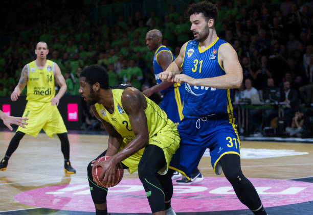 3不敌斯图 3不敌斯图